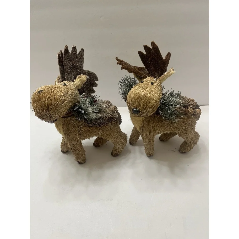 Vintage Pier 1 Christmas Woodland Moose Set Of 2 Straw Pine Cones Browns Glitter